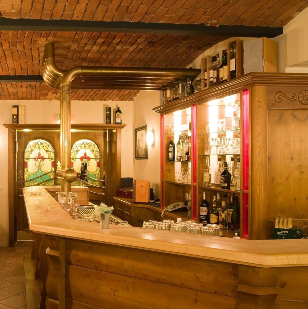 Hotel Drei Schwanen - Ristorante Due Fratelli Hohenstein-Ernstthal Exterior foto